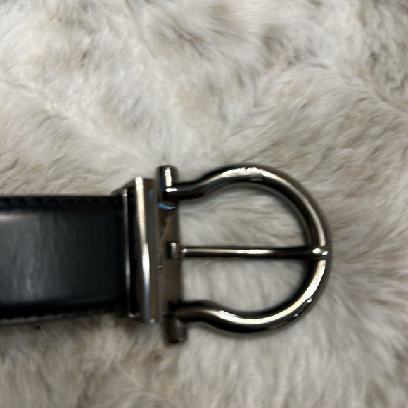 Salvatore Ferragamo Twirl Reversible Belt - Picture 4 of 11